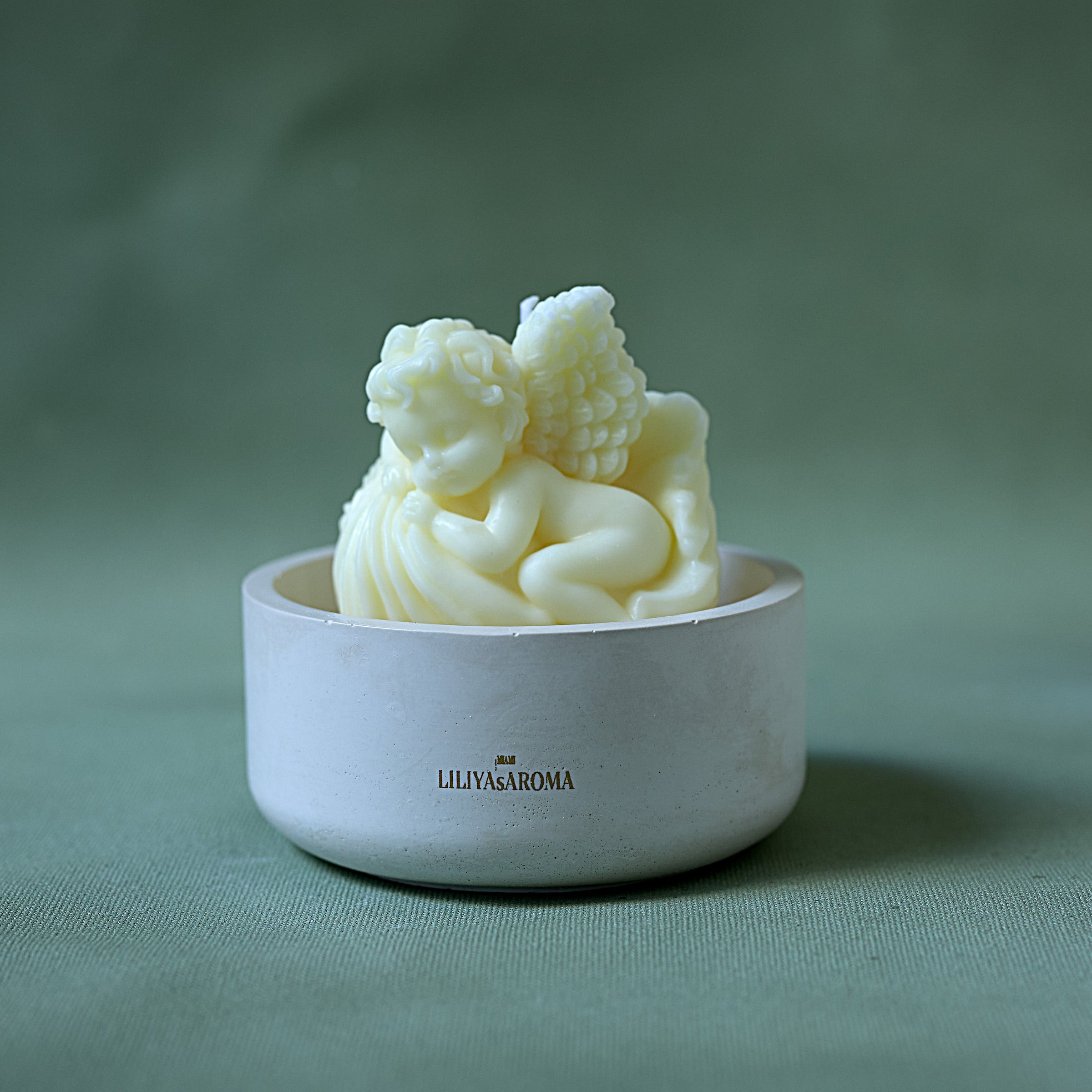 ANGEL CANDLE HOME COLLECTION VANILLA SCENT – 12 OZ