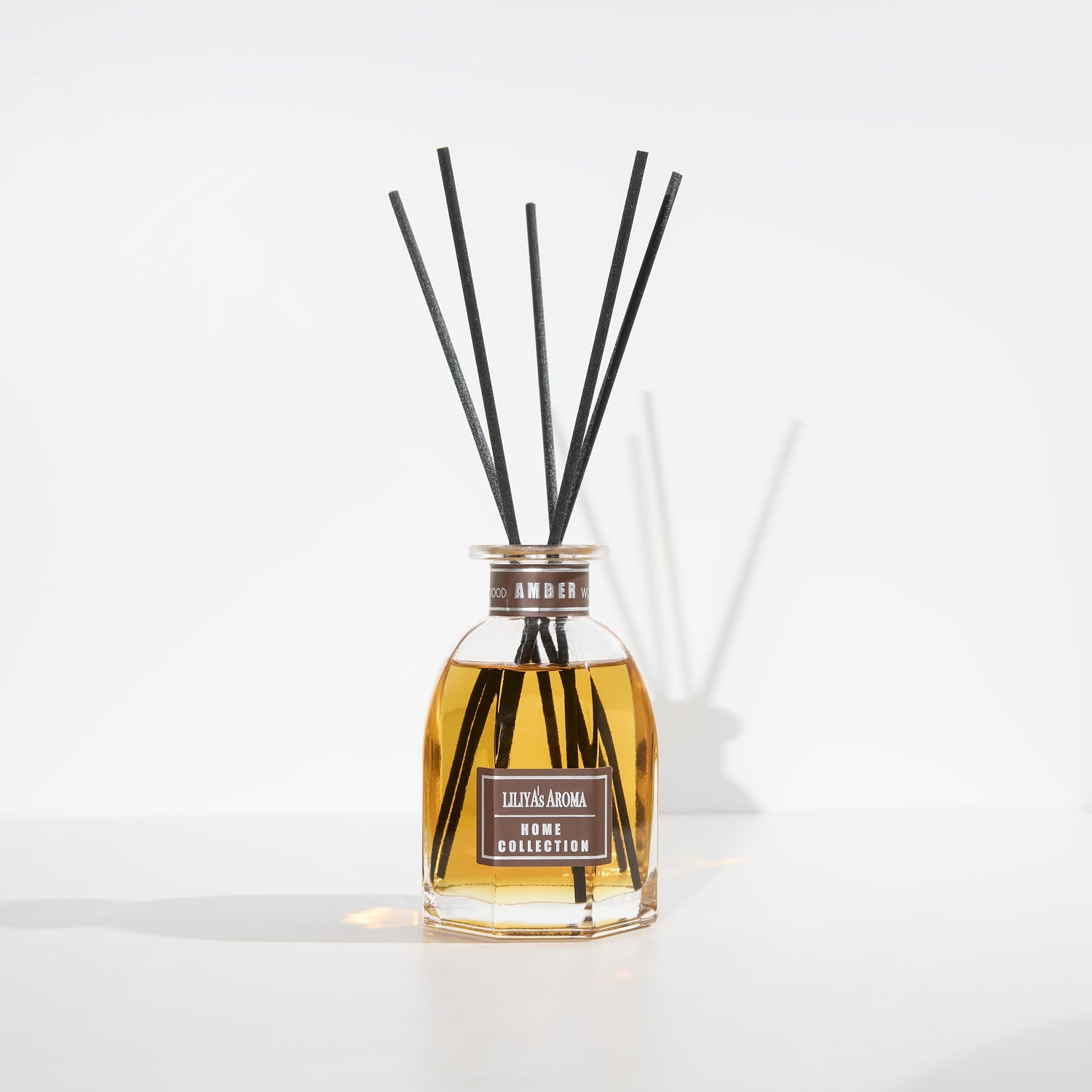 Liliya’s Aroma Reed Diffuser Amber Wood, Home Collection, Diffuser Scent of Sandalwood and Sweet Vanilla, Diffuser Set 5 oz |150 ml